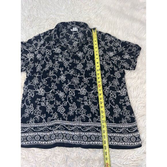 Style & Co Women's Plus Size 22W Black& White 100% Silk Floral Button Up Blouse - Picture 4 of 10